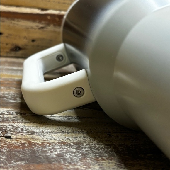 Stanley X Starbucks Thailand Gradient Monochrome 40oz Tumbler - Picture 4 of 6